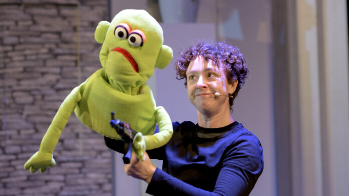 MDH: Puppets Do A Movie